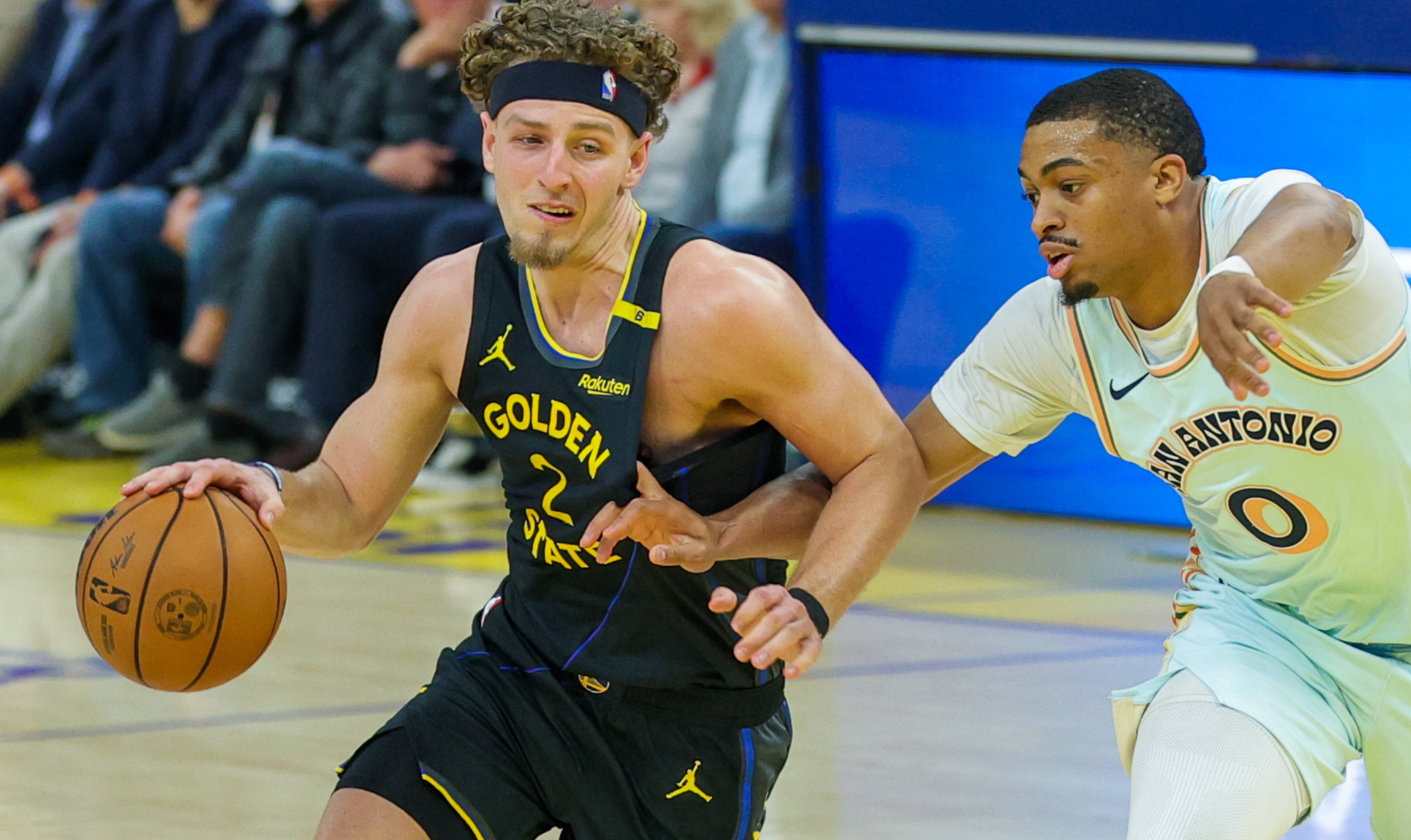 这也行？库里连续三场比赛得分超过绝杀窗口期广州队调整名单以备NBA总决赛，冲刺阶段广厦男篮绝杀压哨的简单介绍